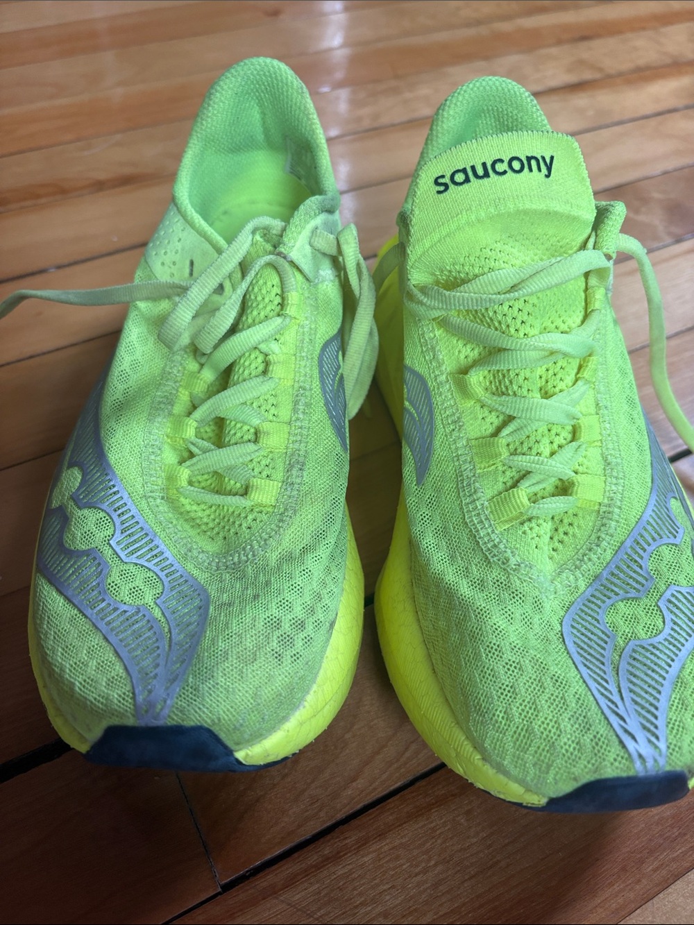 Saucony Endorphin Pro neon green Running Sneakers